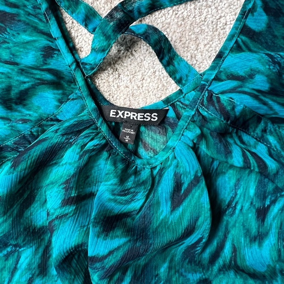 ⭐️BOGO FREE⭐️ EUC EXPRESS Blue Short Sleeve Blouse - Picture 5 of 8